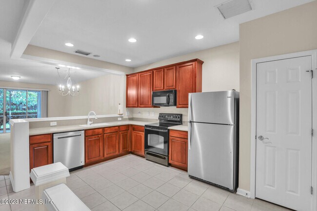 Building Photo - 13551 Stone Pond Dr