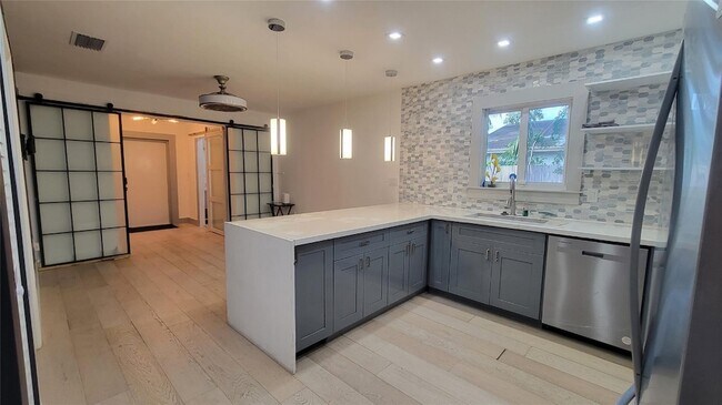 Foto del edificio - 512 NW 15th Terrace