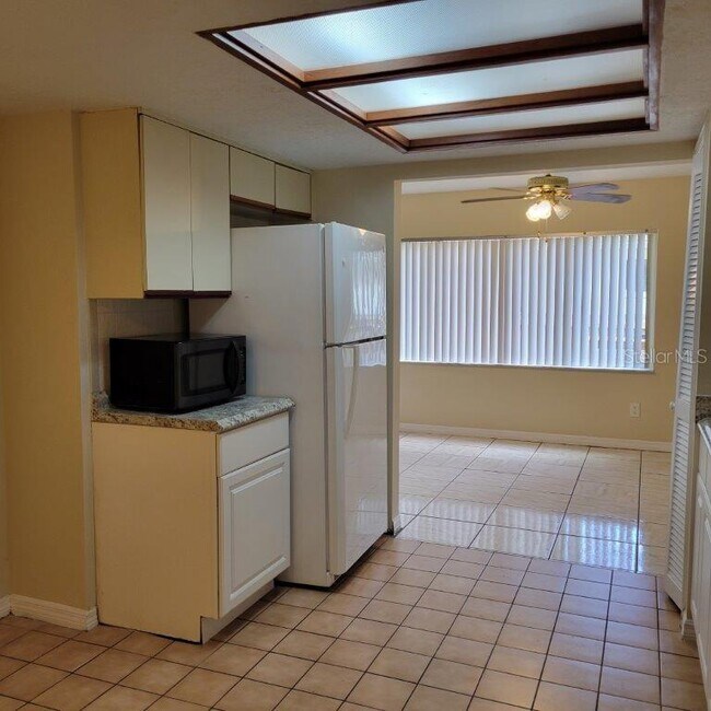 Foto del edificio - 10805 N 52nd St