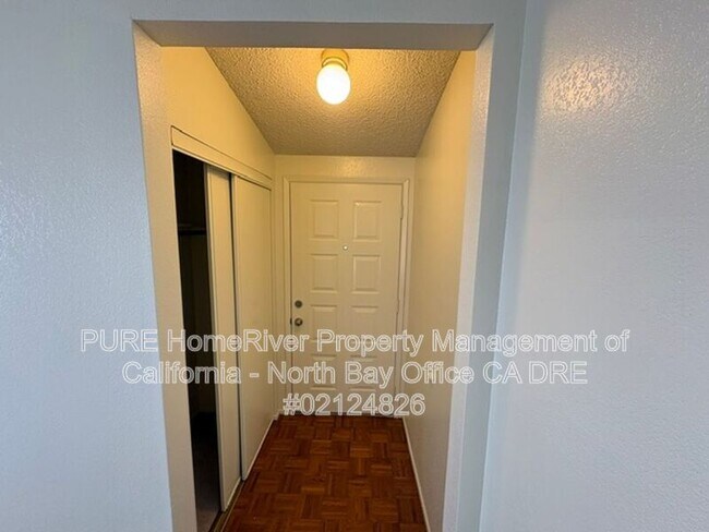 Building Photo - 1643 Shenandoah Ct