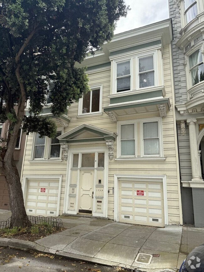 Building Photo - 2649 Sacramento St