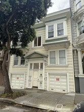 Building Photo - 2649 Sacramento St
