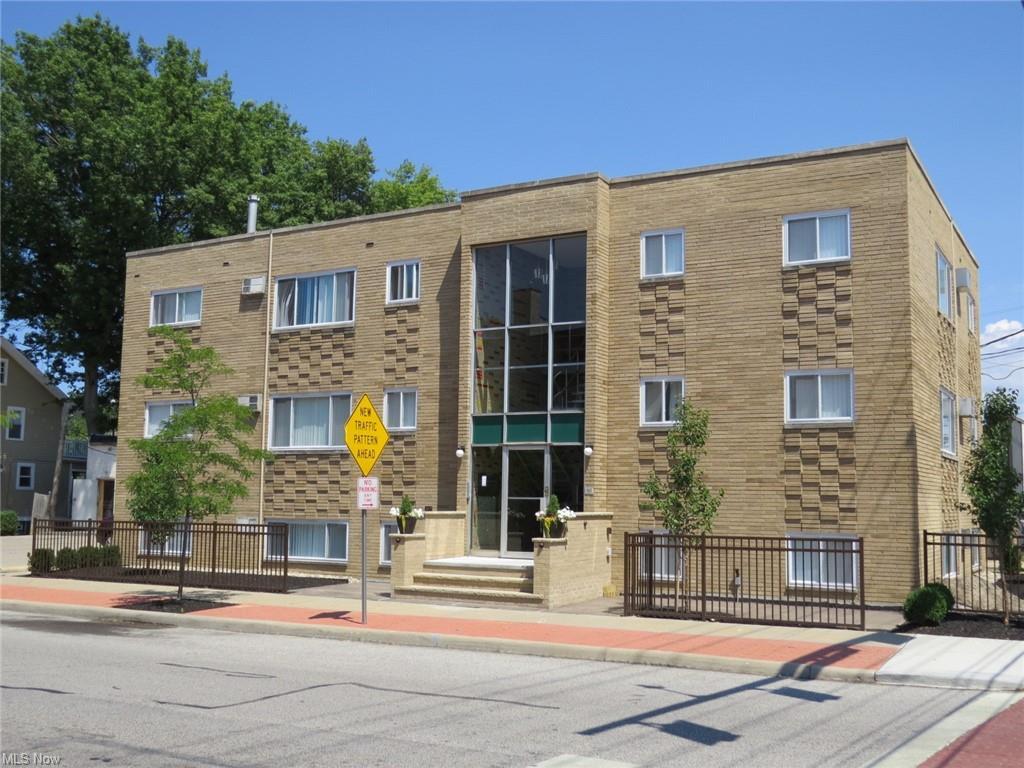 Primary Photo - 1675 Woodward Ave