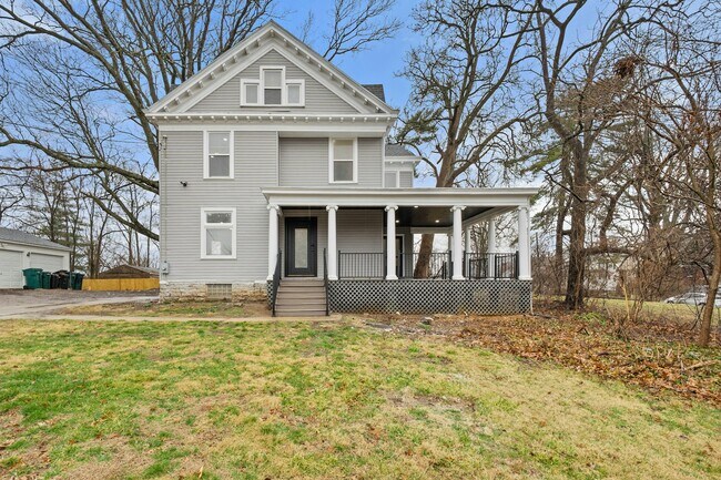 Building Photo - 2978 Wardall Ave