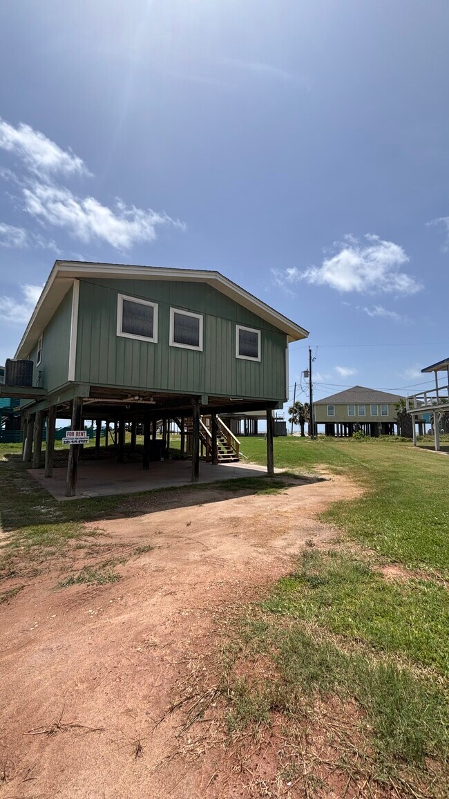 Foto del edificio - 611 Seashell Dr