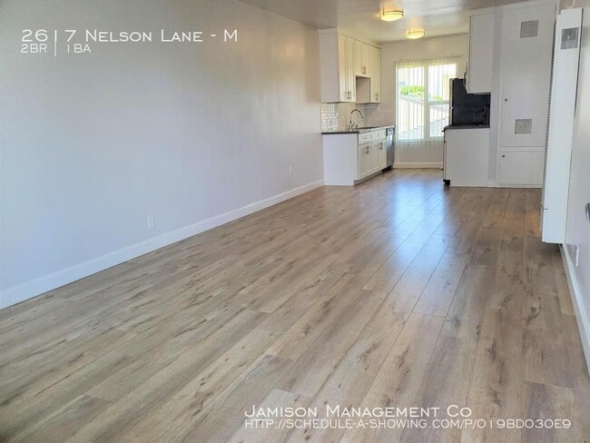 Building Photo - 2617 Nelson Ave