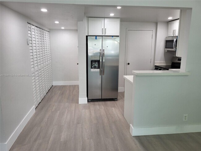 Foto del edificio - 9125 SW 77th Ave