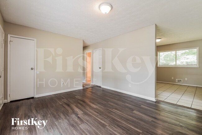 Building Photo - 1364 Labelle St