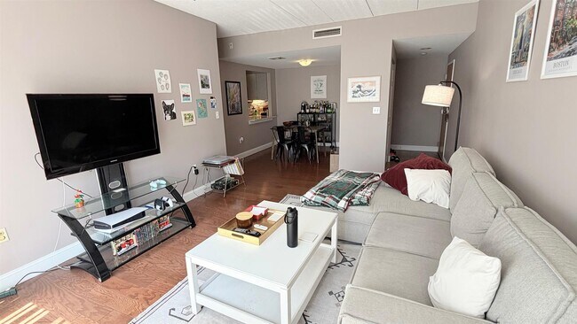 Foto del edificio - 170 Gore St