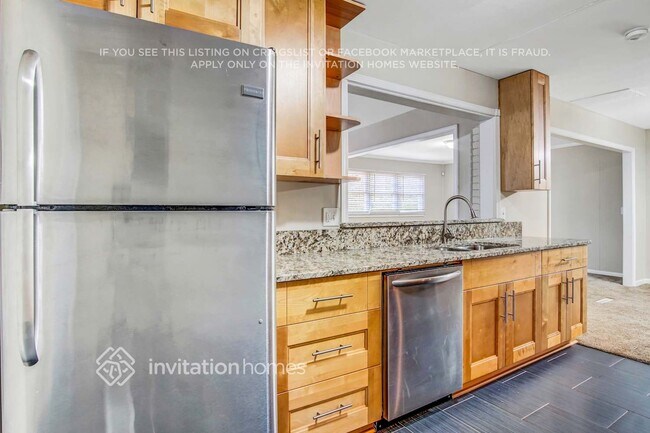 Foto del edificio - 2407 Cresta Dr