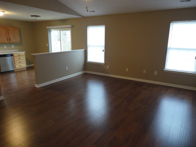 Building Photo - 8102 Garden Ridge Road