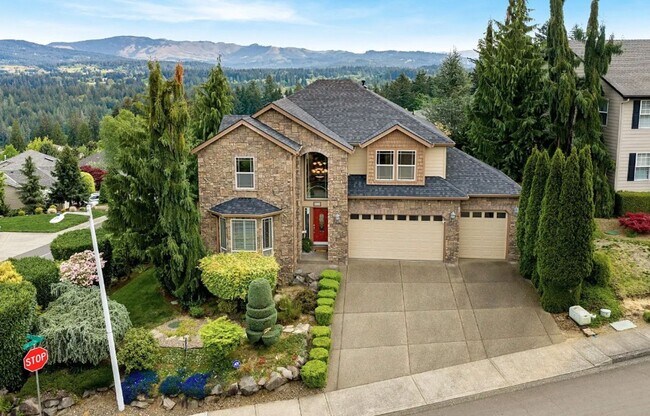 Foto del edificio - Panoramic Lacamas Lake Views in the Heart of Camas