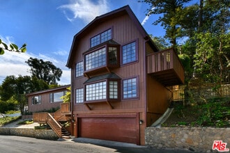 Building Photo - 3682 Berry Dr