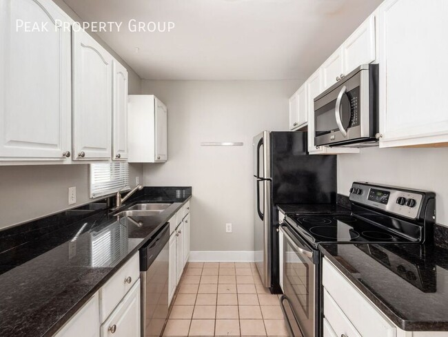 Building Photo - 1208 Indianola Ave