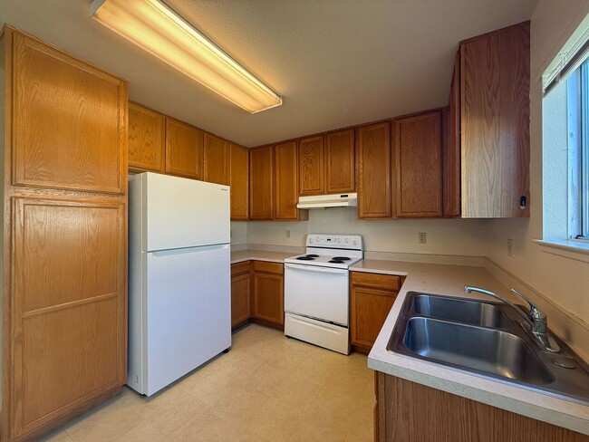 Building Photo - Spacious 3-Bedroom Condo in Prime Union Ci...