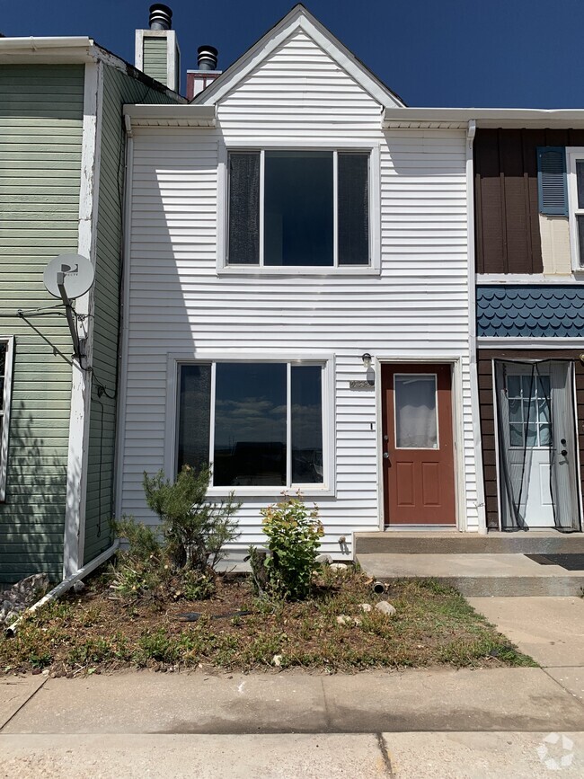Building Photo - 4321 E Crow Dr