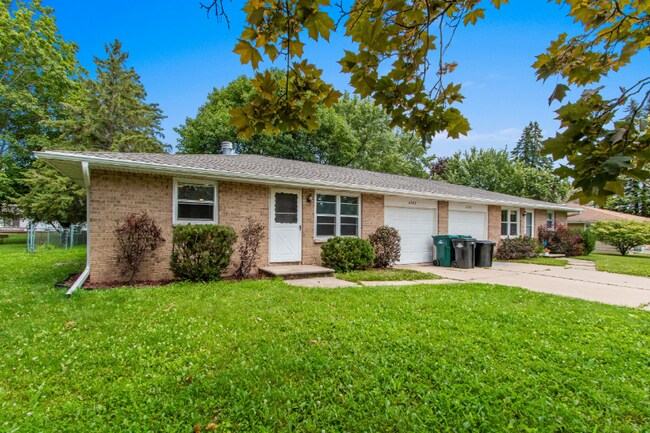 Building Photo - 2682 Lavender Ln