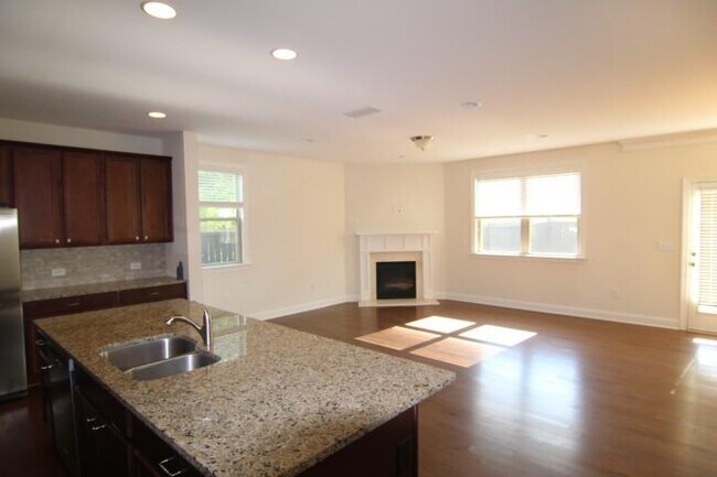 Building Photo - 8305 Harlond Way