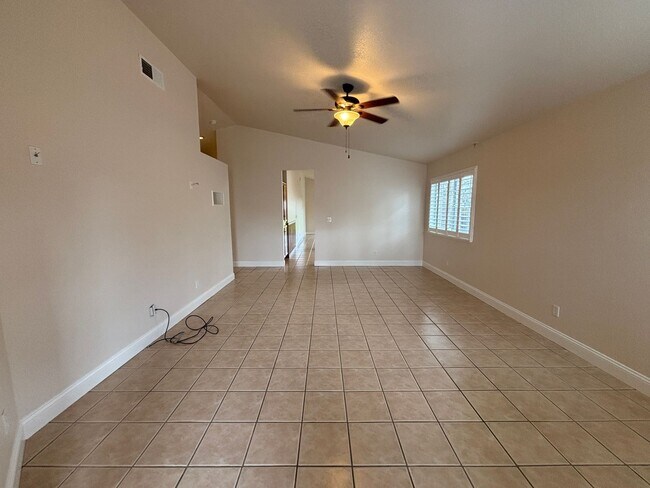 Foto del edificio - Sharp Home!