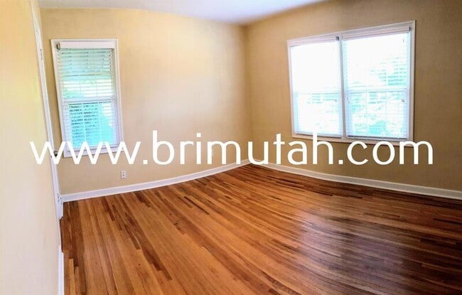 Building Photo - 1262 Parkway Ave