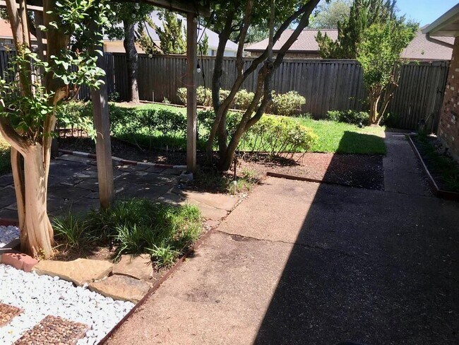 Foto del edificio - 4408 Fremont Ln