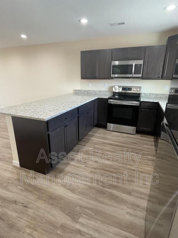 Foto del edificio - 914 Warrior Hill Dr