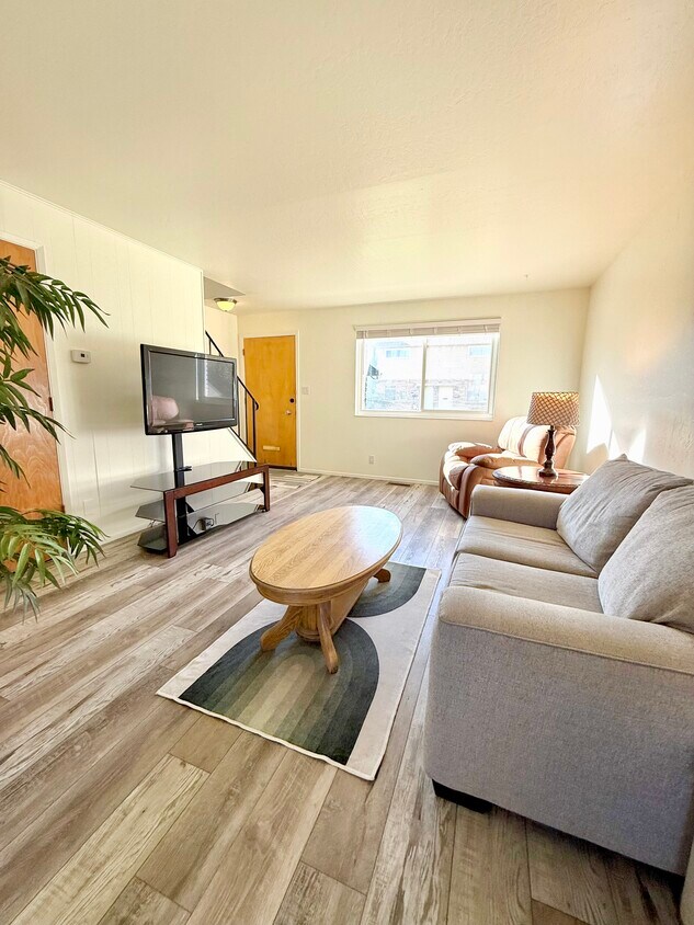 Foto principal - 1120 S Curry St