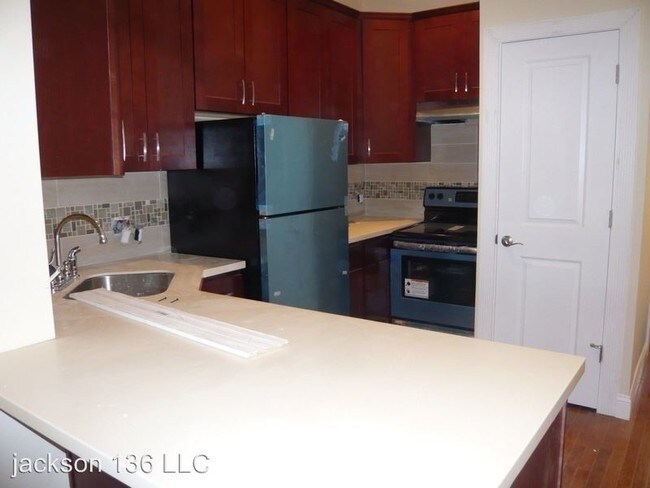Building Photo - 145 W 136th St