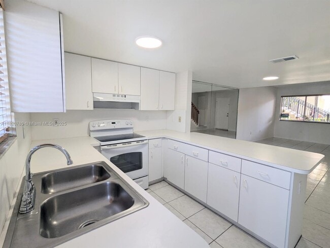 Foto del edificio - 431 NW 82nd Ave