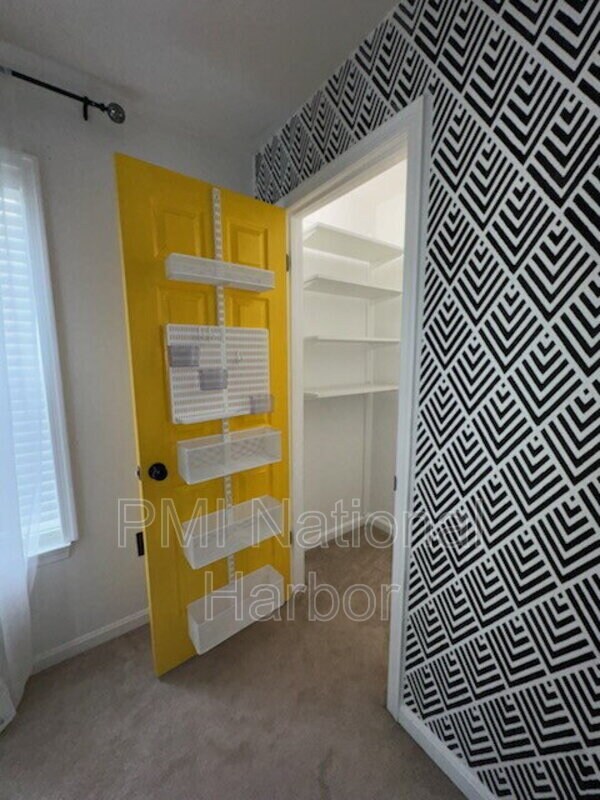 Foto del edificio - 10713 Wembrough Pl