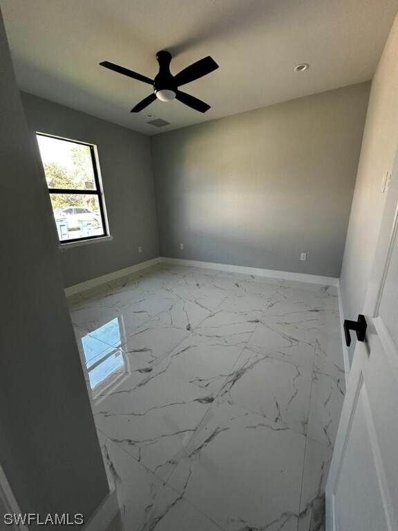 Foto del edificio - 3284 24th Ave NE