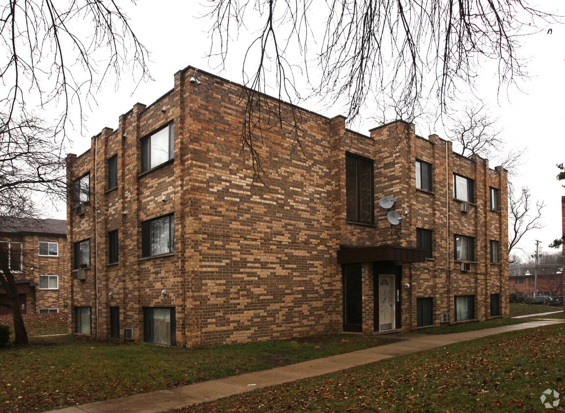 Foto del edificio - 1155 N Boxwood Dr