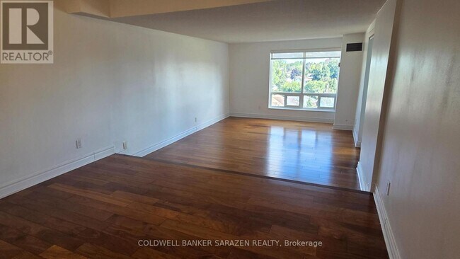 Building Photo - 1100 Ambleside Dr