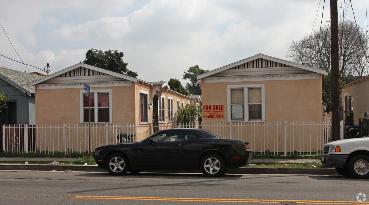 Primary Photo - 2400 Maple Ave