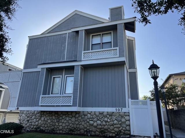 Foto principal - 107 S Sierra Madre Blvd