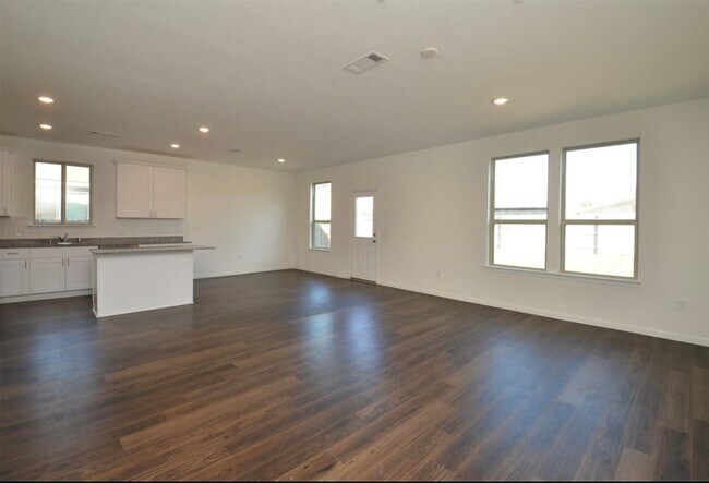 Foto del edificio - 16439 Big Hickory Dr