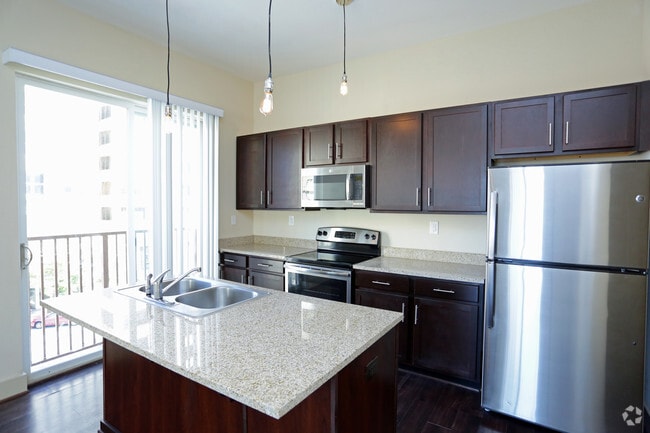 Interior Photo - 79 Commerce