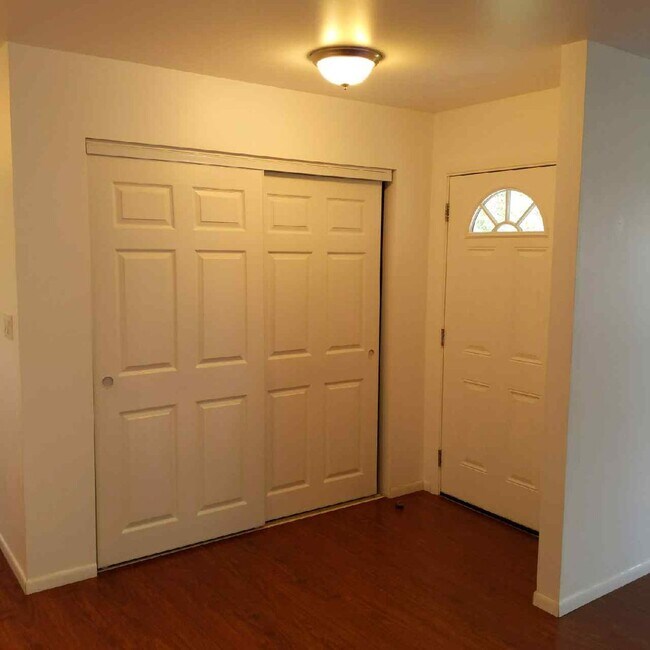 Foto del edificio - KAILUA -  Single Family HOME 3BR / 3BA + STUDIO WITH FULL BATH / CARPORT