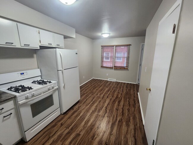 Building Photo - 127 S 18th St