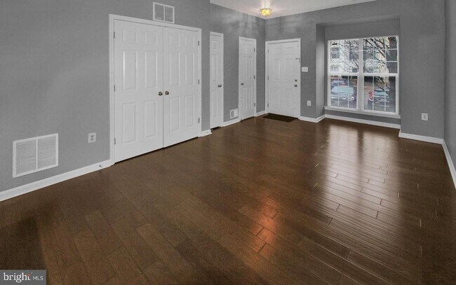 Building Photo - 2423 Dew Meadow Ct