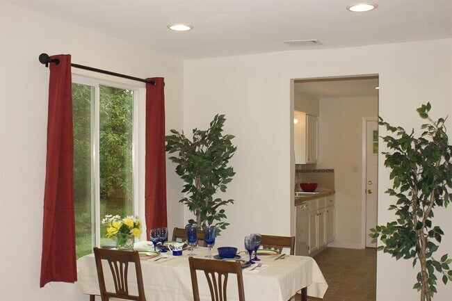 Foto del edificio - 2401 Burleson Ct