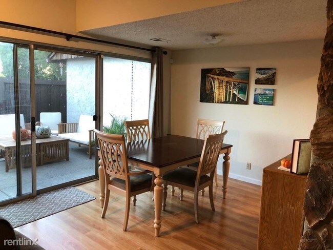 Foto del edificio - 3 br, 2 bath Townhome - 5119 Kozo Ct