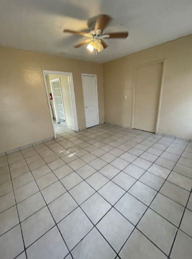 Building Photo - Affordable Studio + 1 Bath