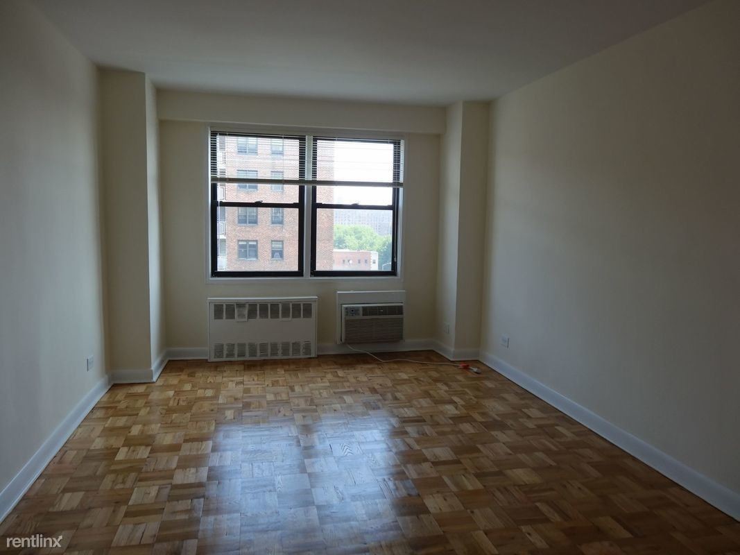 Foto del edificio - 9801 67th Ave