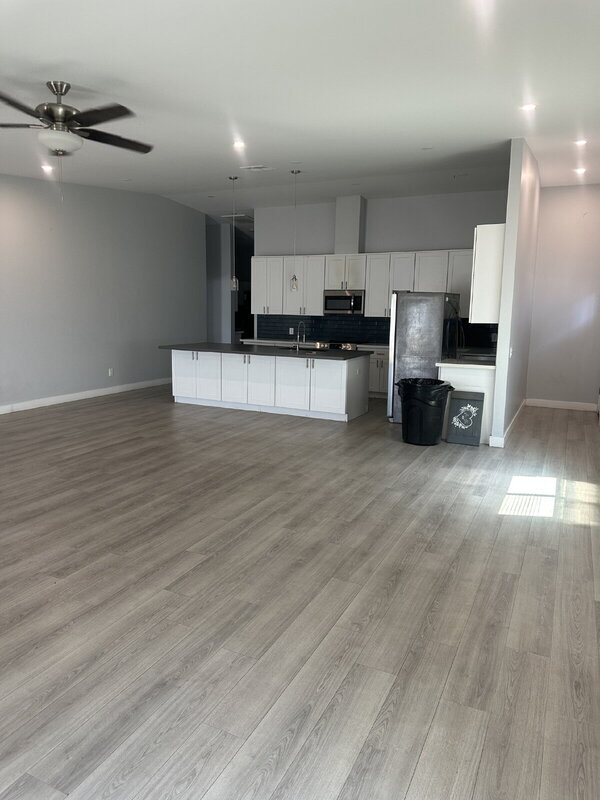 Foto del edificio - 2531 E Broadway Rd