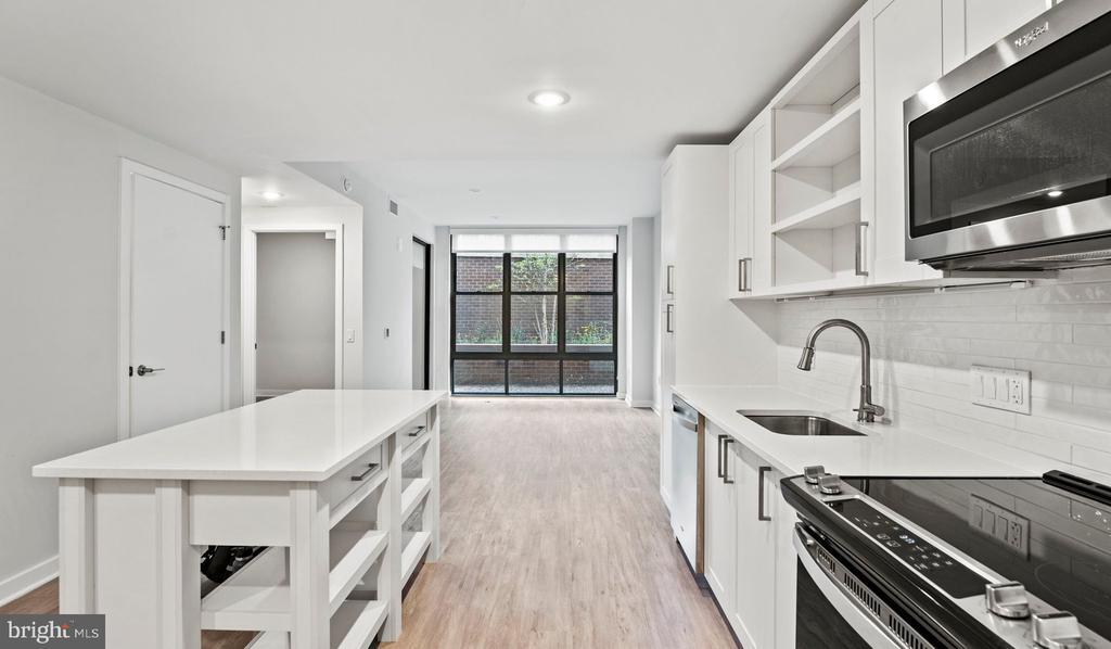 Foto principal - 4000 Wisconsin Ave NW
