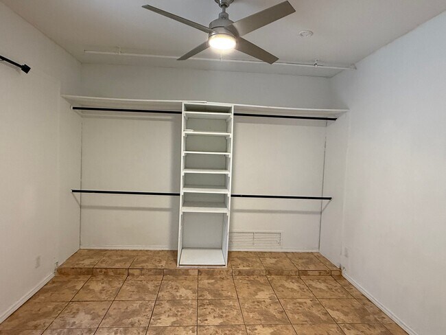 Foto del edificio - 5110 Ranchero Ln