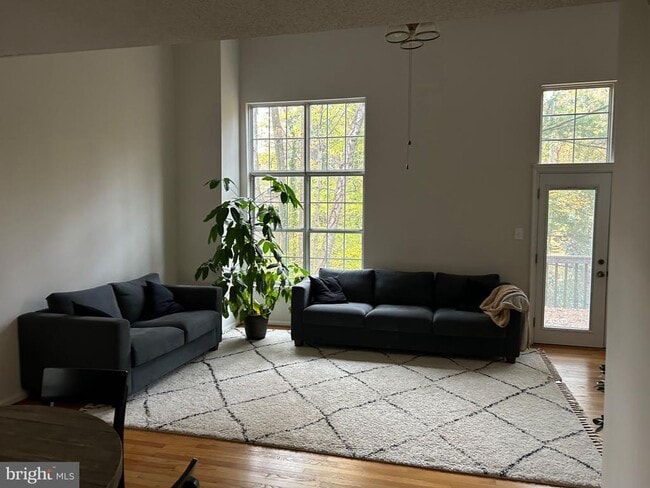 Building Photo - 5833 Pin Oak Commons Ct