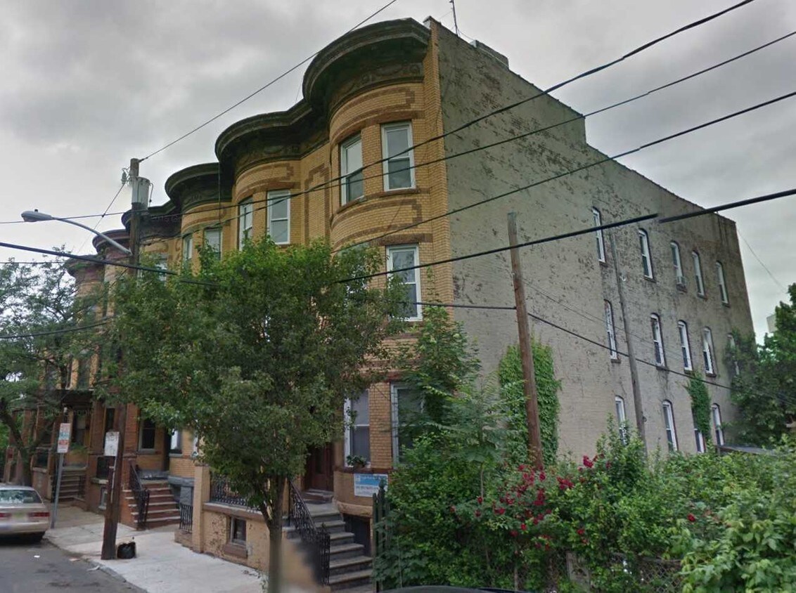 Primary Photo - 7 East St