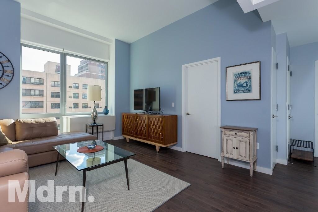 Primary Photo - 321 W 110th St